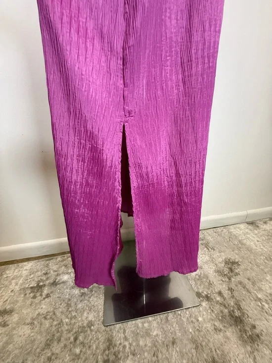 TAYLOR Magenta Pleated V-Neck Maxi Dress Flowy Silky Women’s Size Small - Picture 9 of 11